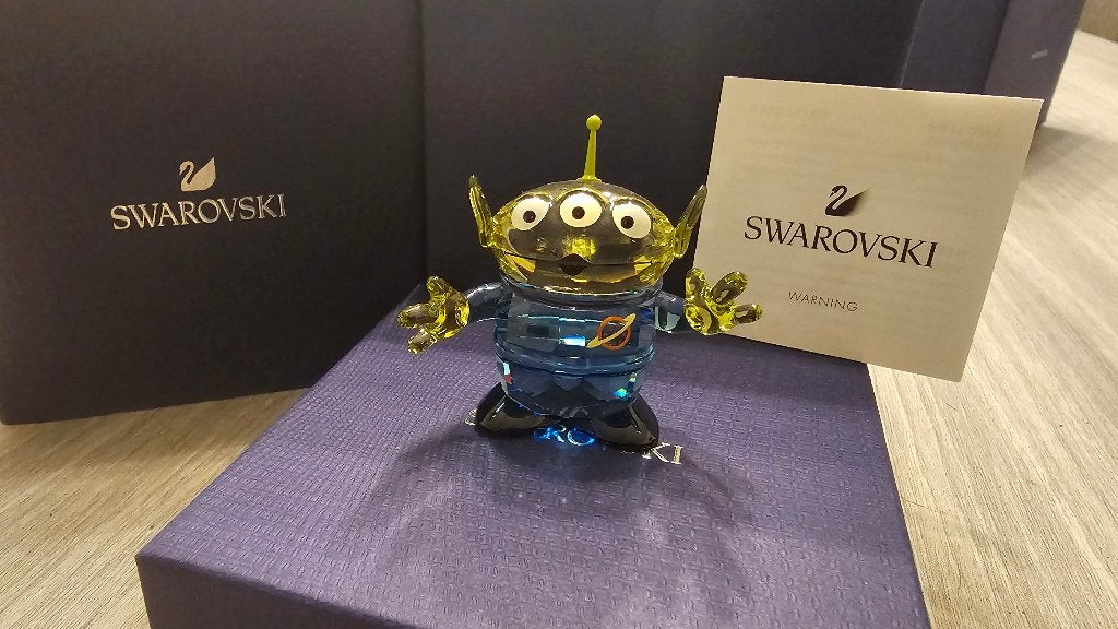 Swarovski Disney Toy Story Pizza Planet! NIEUW!, Ophalen of Verzenden, Nieuw, Figuurtje