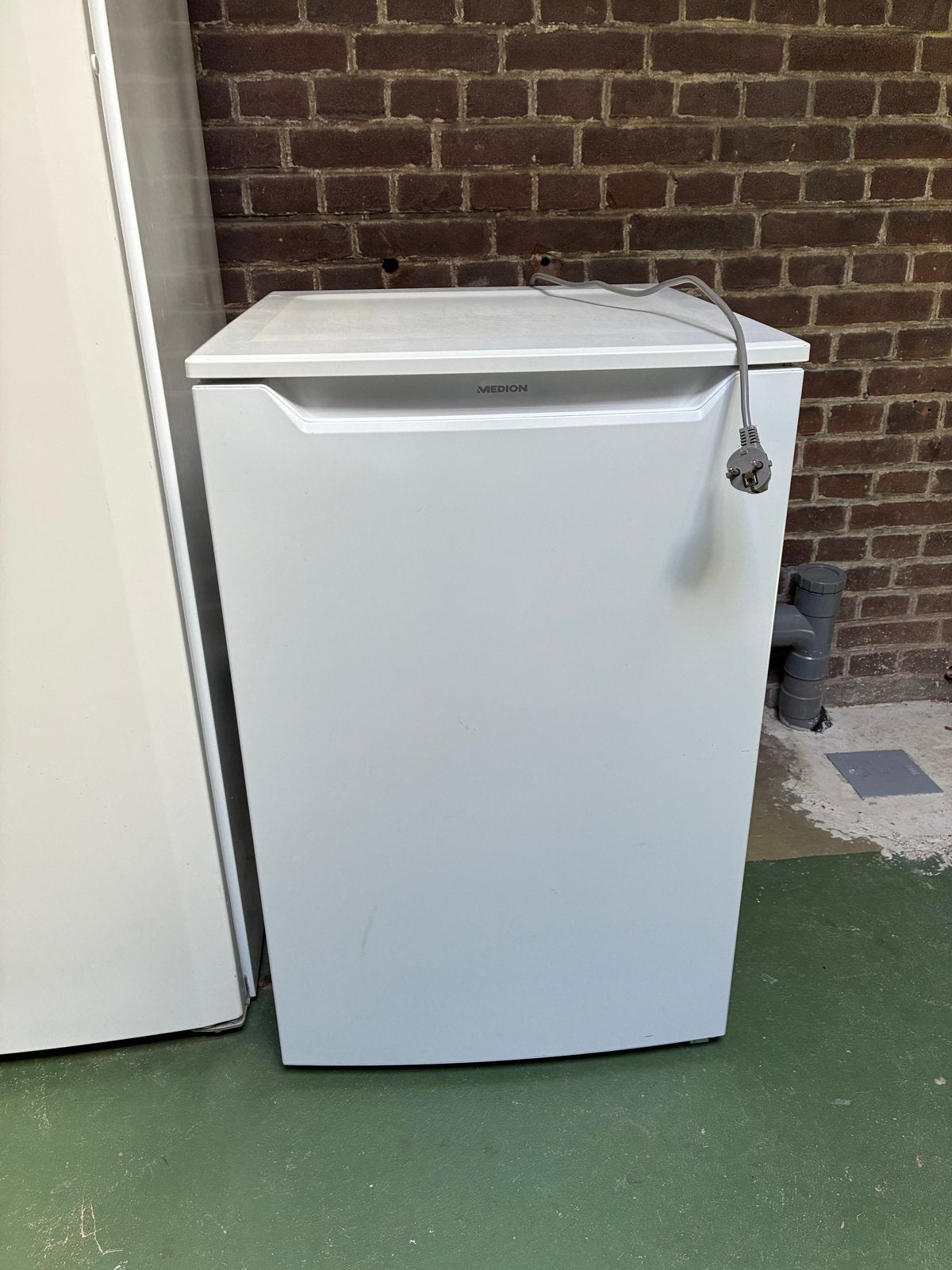 Medion vriezer - Slechts 1 jaar gebruikt, Gebruikt, 75 tot 100 liter, Met aparte vriezer, 45 tot 60 cm