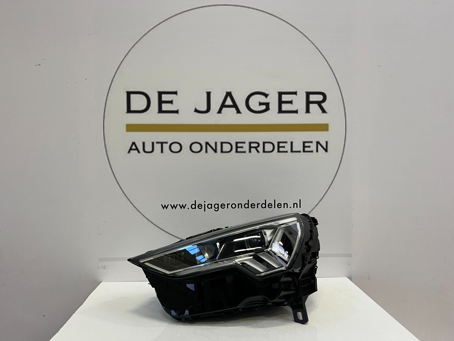 AUDI Q3 SQ3 F3 83A VOL LED KOPLAMPEN SET 83A941034 83A941033, Gebruikt, AUDI AG, Auto-Union-Strasse 1
85045  Ingolstadt, DE, Kundenbetreuung@audi.de