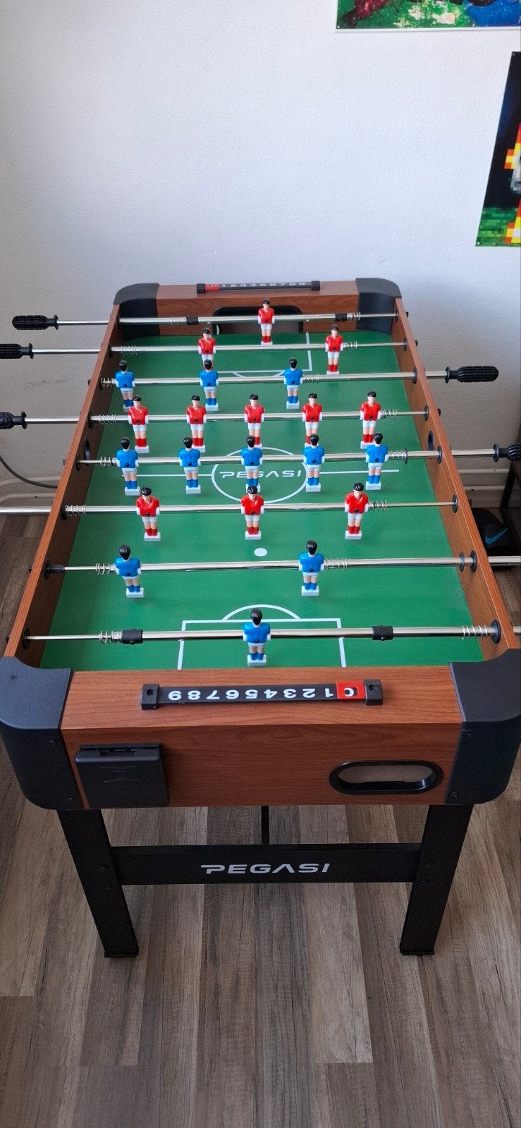 Nette voetbaltafel met cupholders en 2 balletjes, Ophalen, Zo goed als nieuw