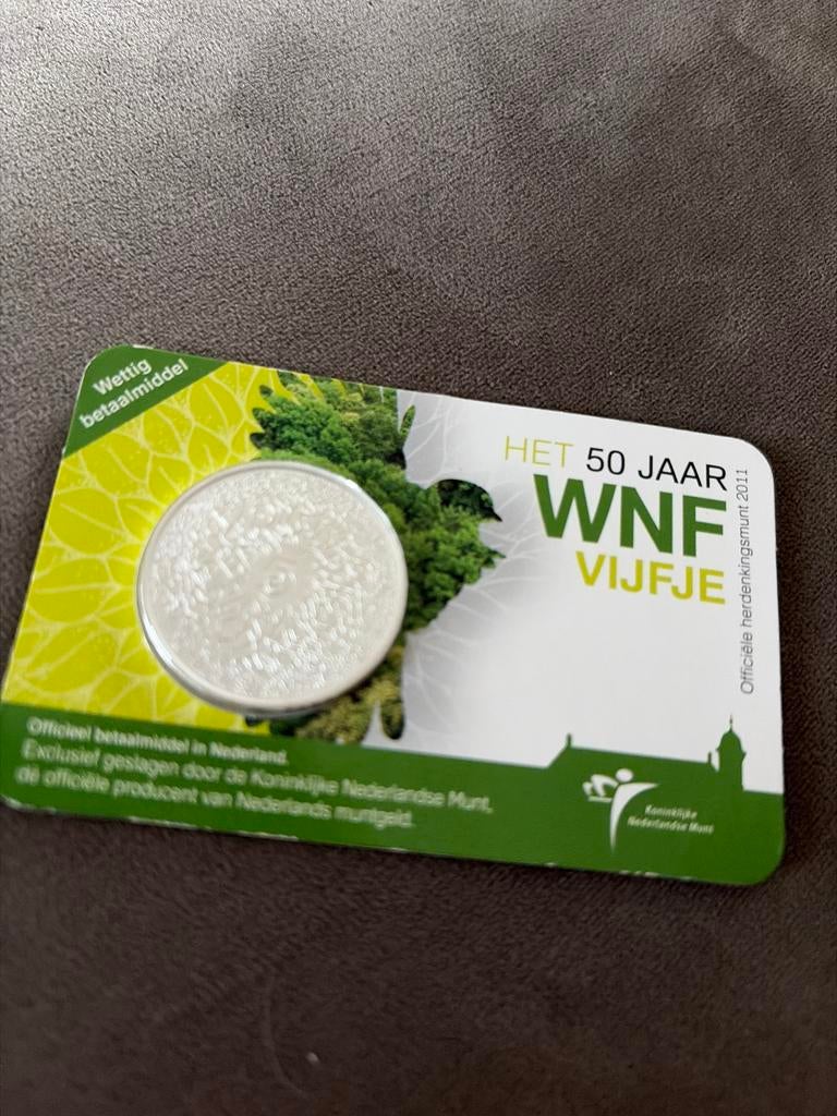 WNF Vijfje 2011 - Officiële herdenkingsmunt, Postzegels en Munten, Munten | Nederland, Ophalen of Verzenden, Koningin Beatrix