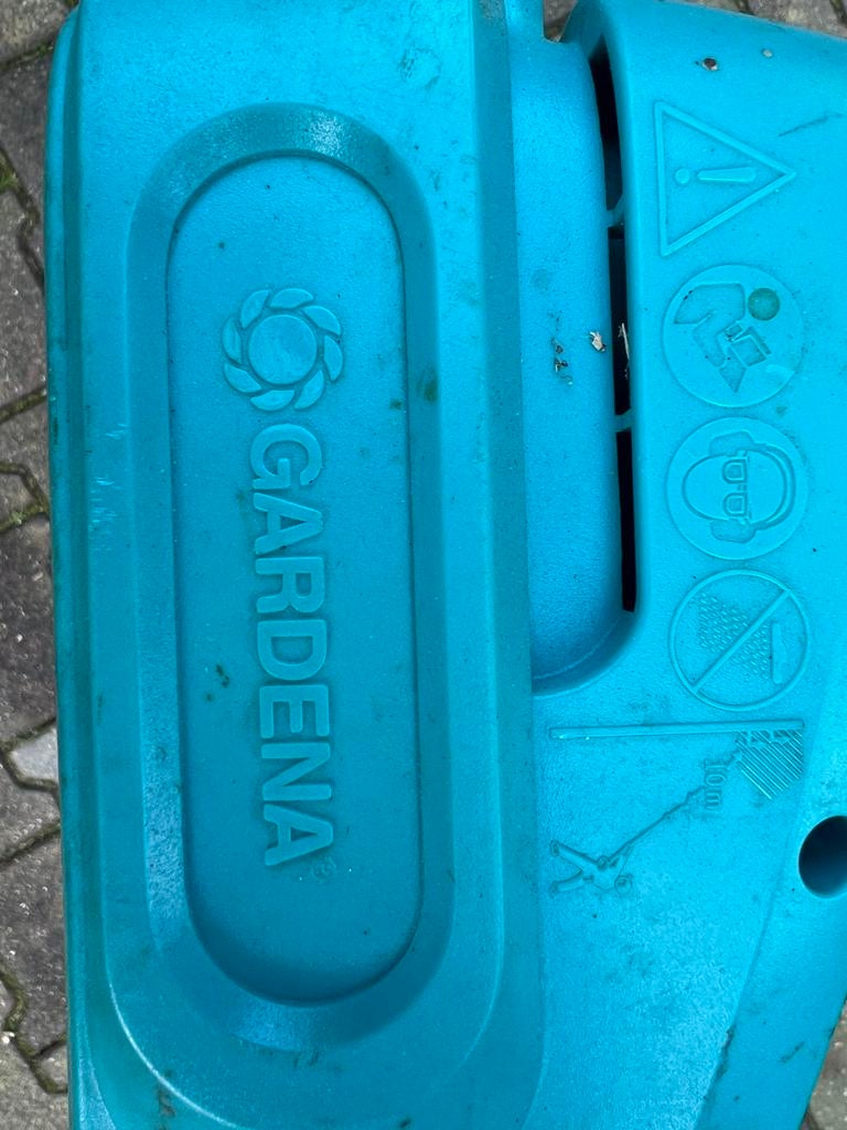Gardena heggenschaar op accu, type THS Li-18/42, Ophalen, Gebruikt, Accu