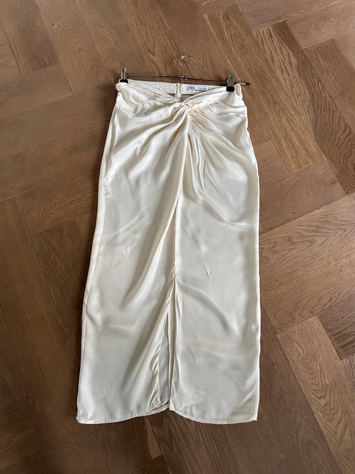 Satinlook rok zara S/36, Ophalen of Verzenden, Zo goed als nieuw, Maat 36 (S), Onder de knie