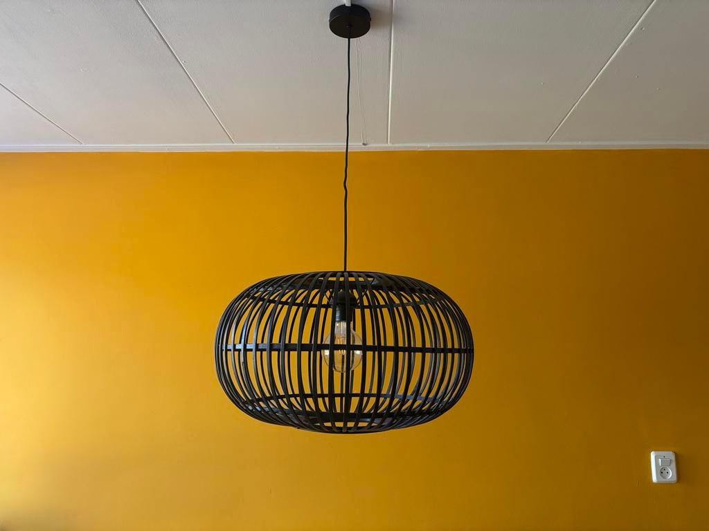 Zwarte bamboe hanglamp (Karwei Indy), Ophalen, Zo goed als nieuw, Hout, 50 tot 75 cm