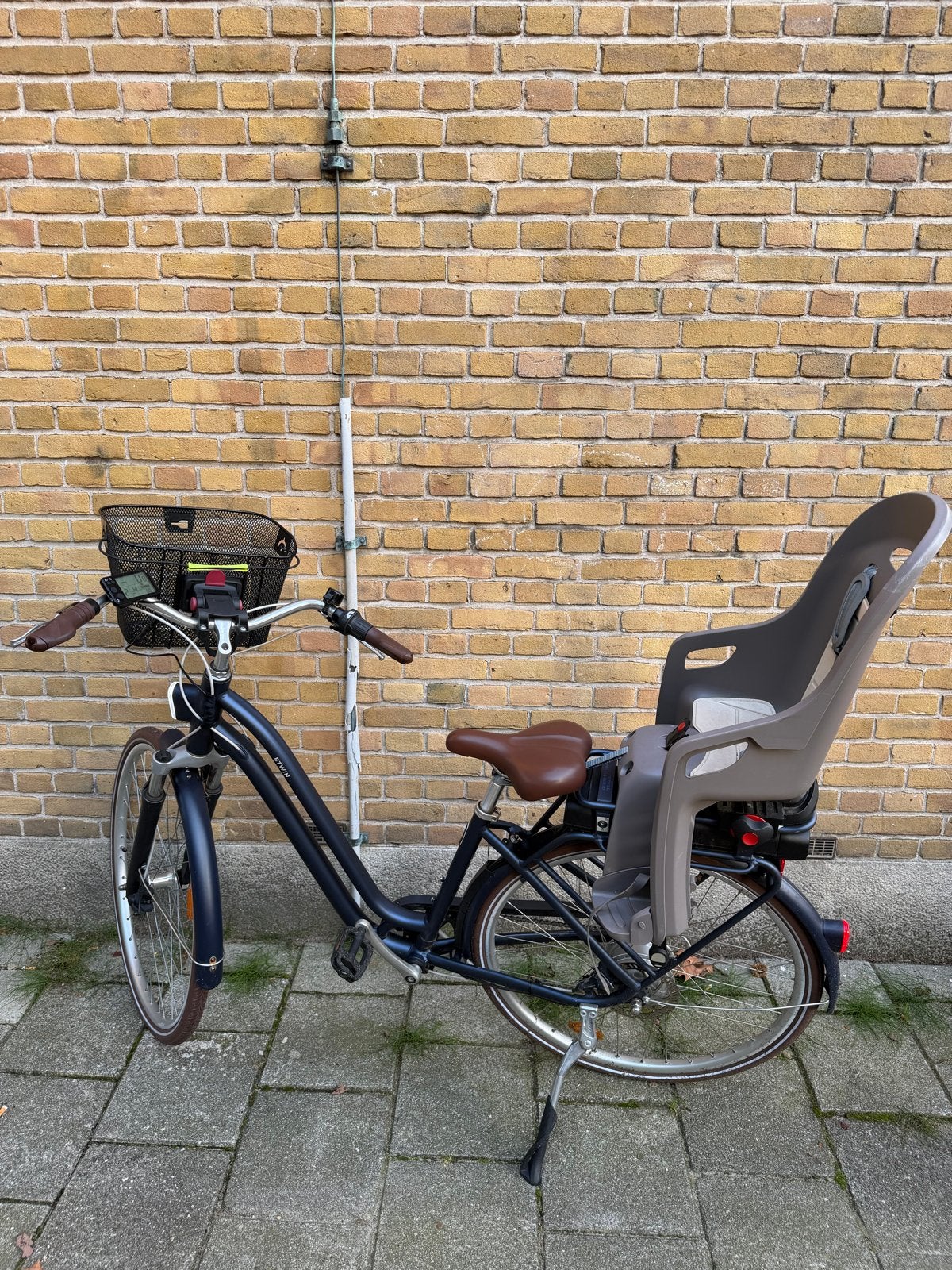 Elops 900 E LF V3 <300 km – Zo goed als nieuw + kinderzitje