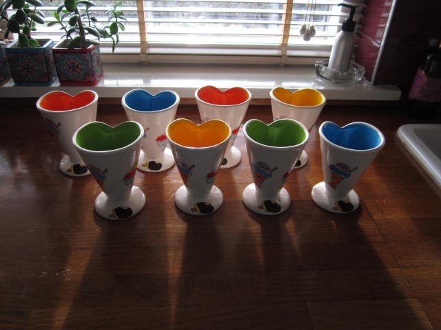 8 Ijsbekers,aardewerk., Overige typen, Ophalen of Verzenden, Zo goed als nieuw, Overige stijlen