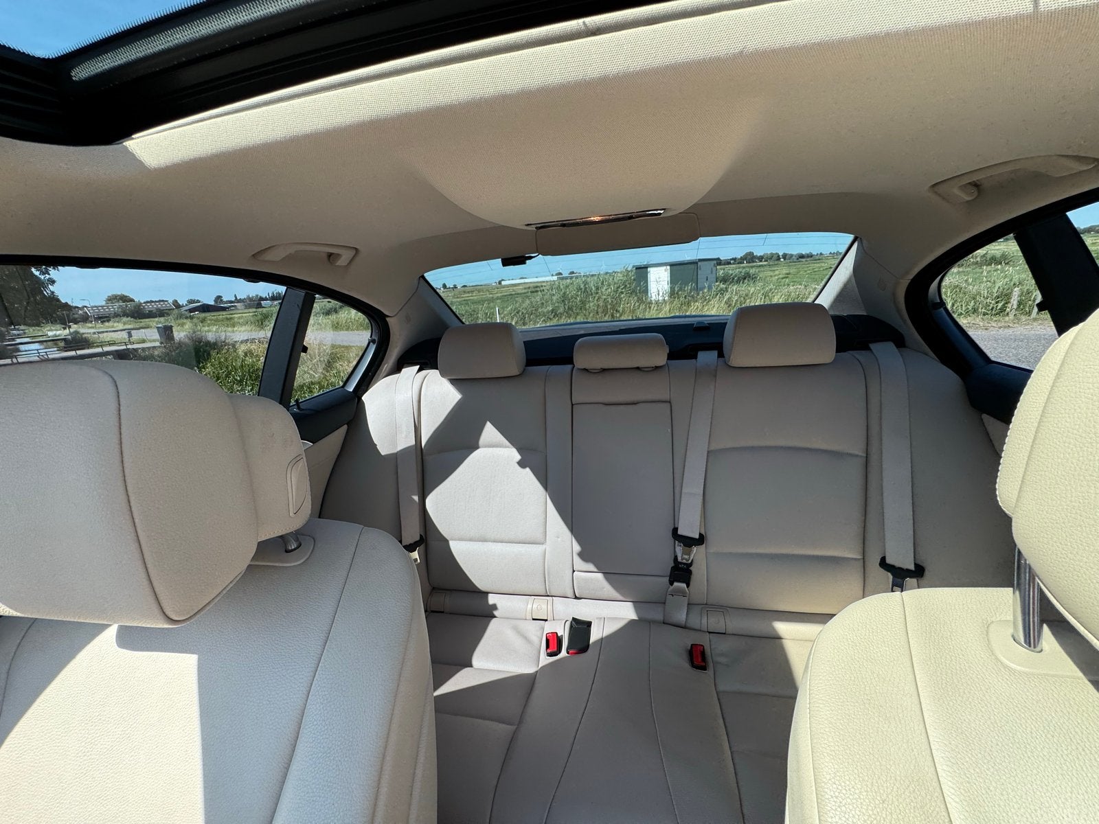 Foto 21 van BMW 535i 390 pk