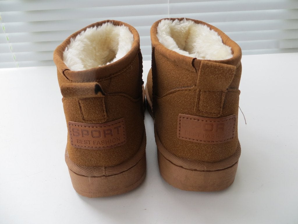 Pantoffel UGG Sport Best Fashion zachte voering Mt 39 NIEUW, Bruin, Nieuw, Ophalen of Verzenden, Sport Best Fashion