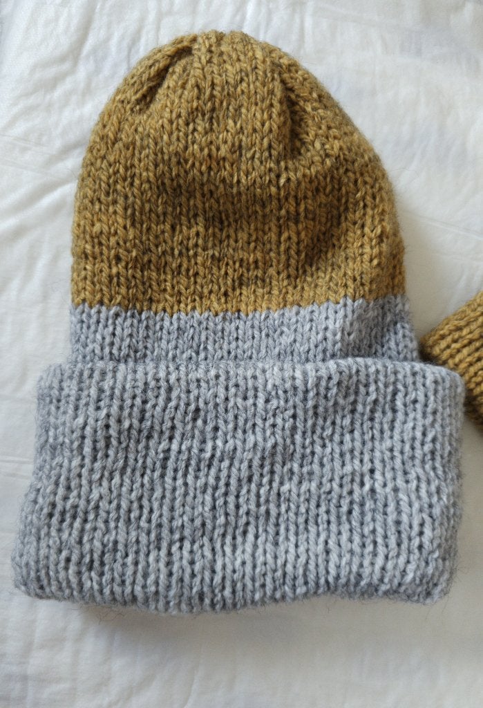 Mama & Mini mutsen geel/grijs | handgemaakte set, Maat 56, Handgemaakt, Nieuw, Muts