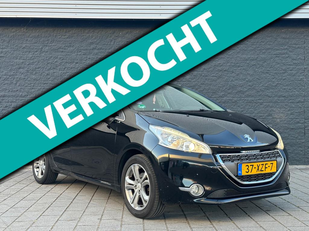 Peugeot 208 1.2 VTi Allure Panorama Clima Led Xenon Nw.Apk, Voorwielaandrijving, Euro 5, Gebruikt, 31 €/maand