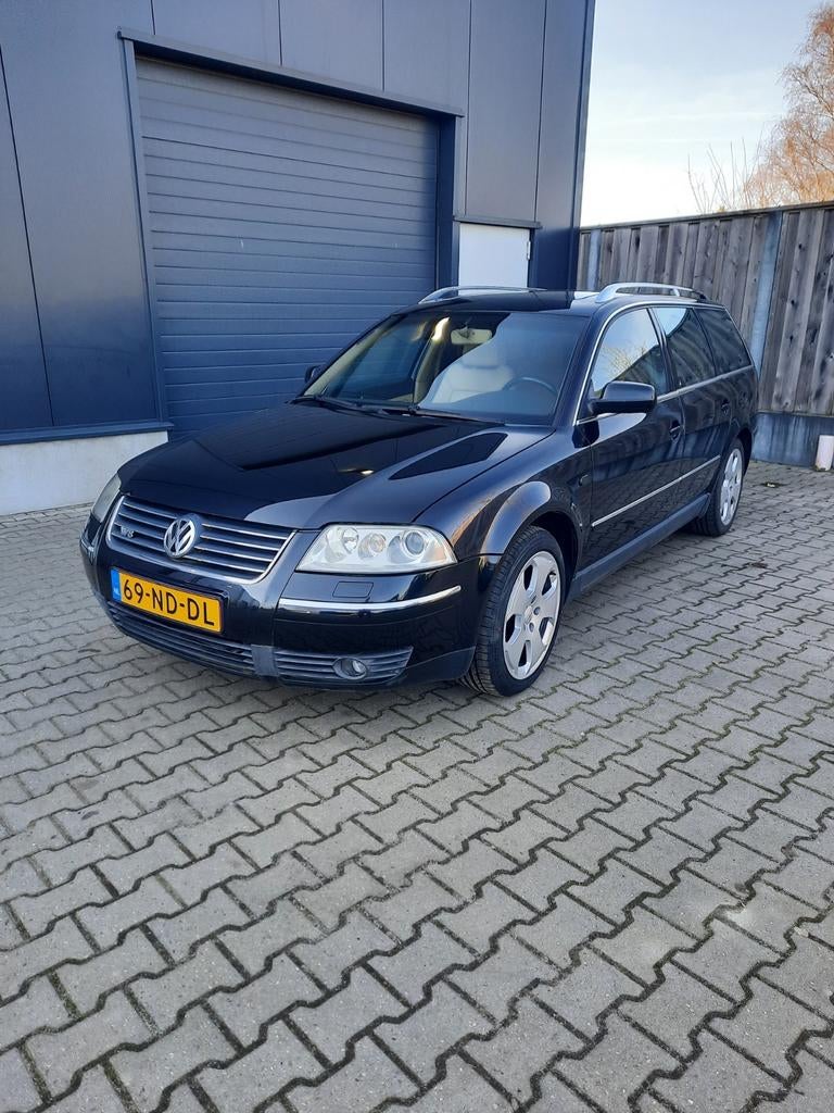 Volkswagen Passat 4.0 W8 Variant 202KW 4MOTION AUT 2003, Auto's, Volkswagen, 8 cilinders, Zwart, Origineel Nederlands, Stationwagon