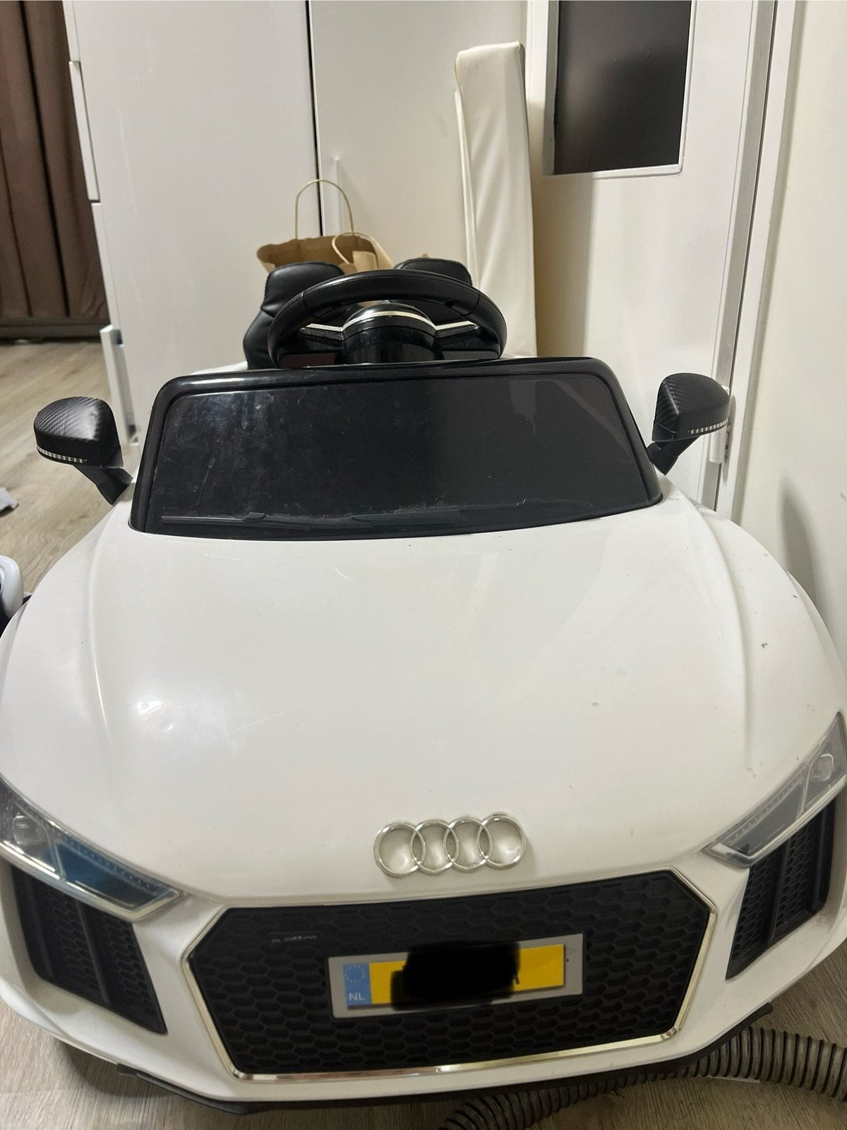 Elektrische kinderauto, Ophalen, Zo goed als nieuw