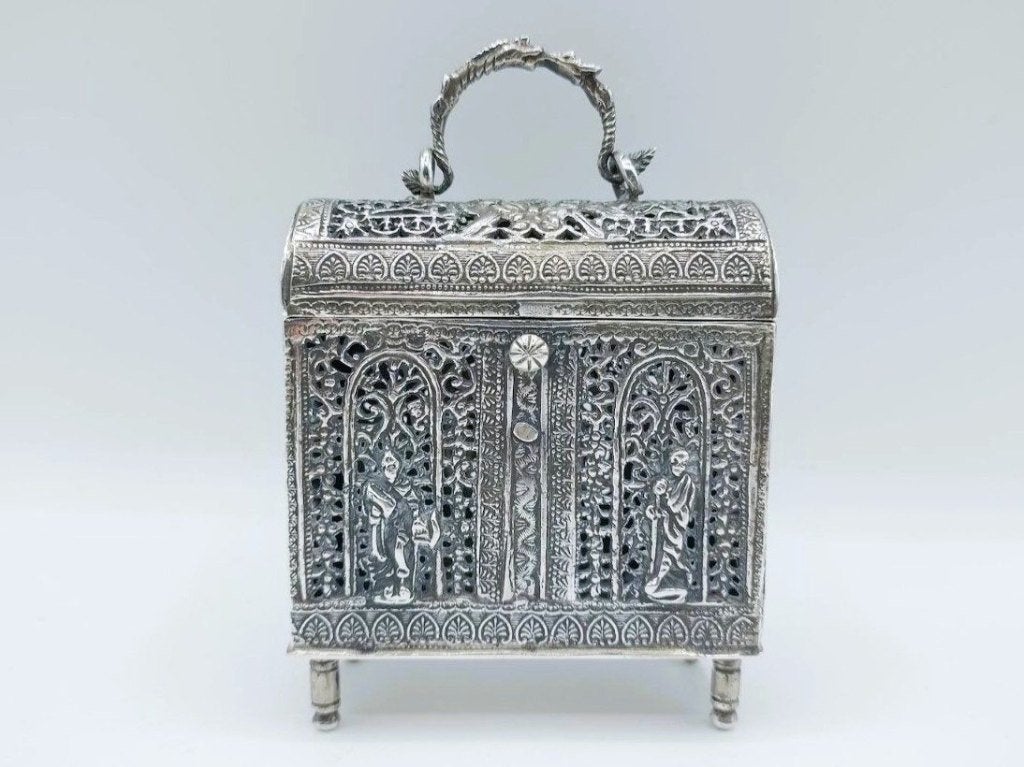 Zilveren knottekistje met apostelen, Schoonhoven, 1891, Antiek en Kunst, Verzenden, Zilver