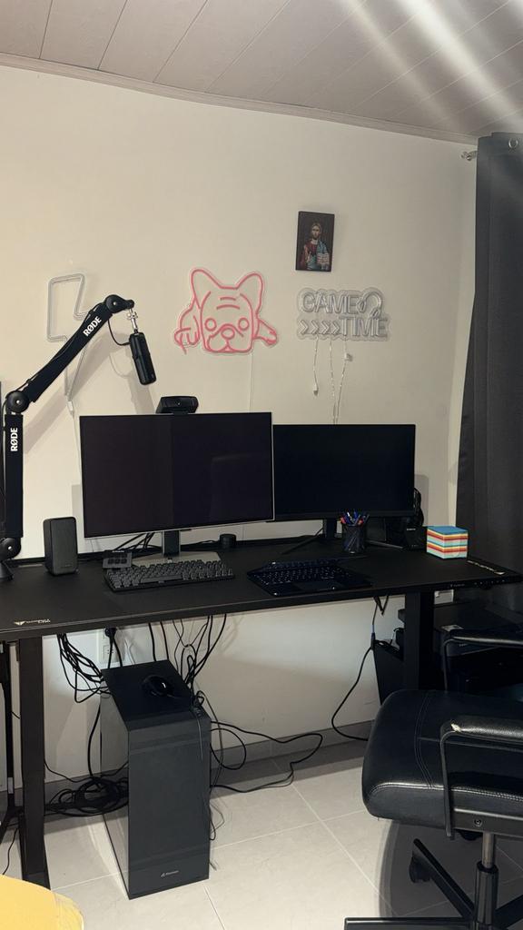 Game PC setup met 2 schermen | gaming & werk, Computers en Software, Desktop Pc's, Zo goed als nieuw, 4 Ghz of meer, SSD, Gaming