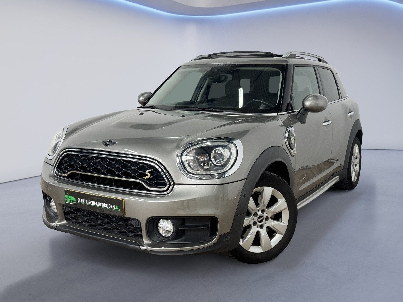 Mini Countryman 1.5 Cooper S E ALL4|PANO|AUTOMAAT|INRUIL MOG, Auto's, 136 pk, Gebruikt, Leder en Stof, Bedrijf
