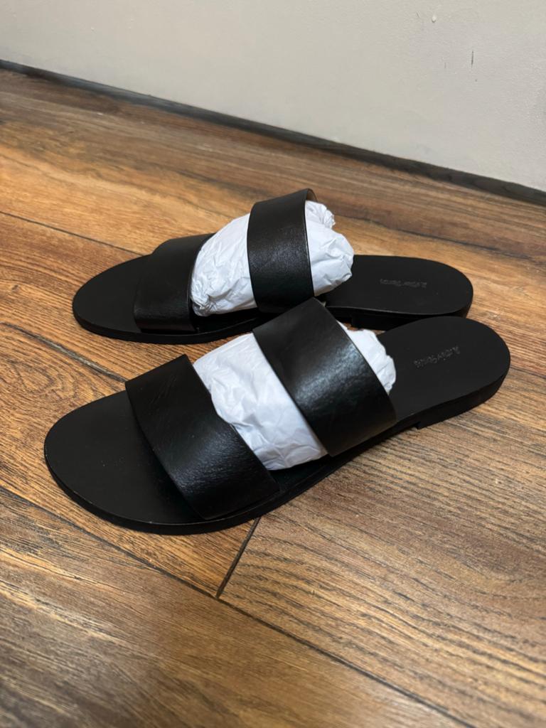 Leren slipper van & Other Stories, Slippers, Zwart, Ophalen of Verzenden, Zo goed als nieuw