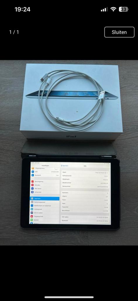 Apple Air 1 model A1474 svherm 9.7inch met kabel en werkend, Ophalen of Verzenden, Zo goed als nieuw