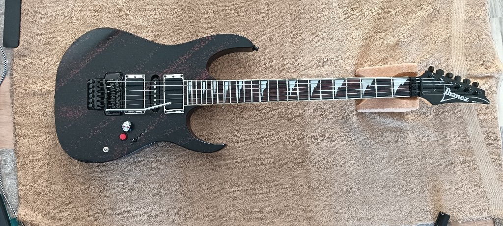 ibanez rg, Ophalen, Zo goed als nieuw, Solid body, Ibanez