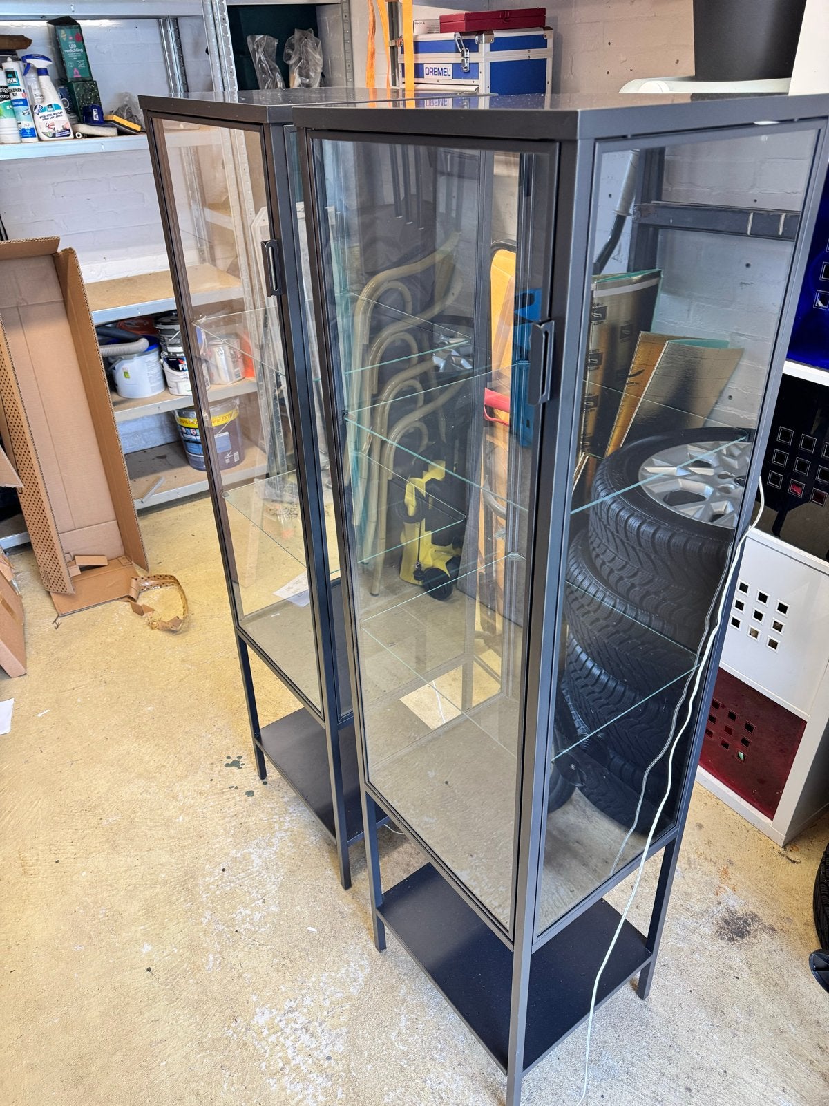 IKEA Rudsta vitrinekast antraciet met verlichting, Huis en Inrichting, Ophalen, Gebruikt, 50 tot 100 cm, 150 tot 200 cm