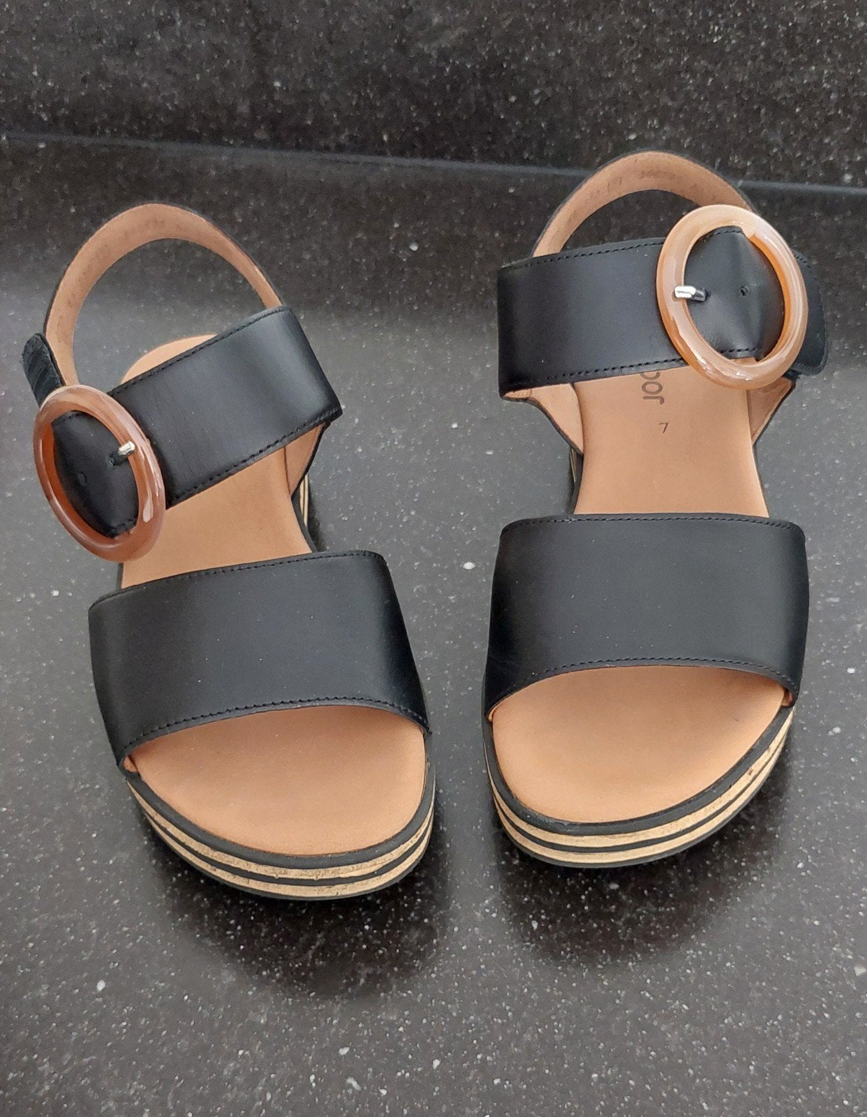 Gabor sandalen met plateauzool en gesp, Zwart, Gabor, Zo goed als nieuw, Sandalen of Muiltjes