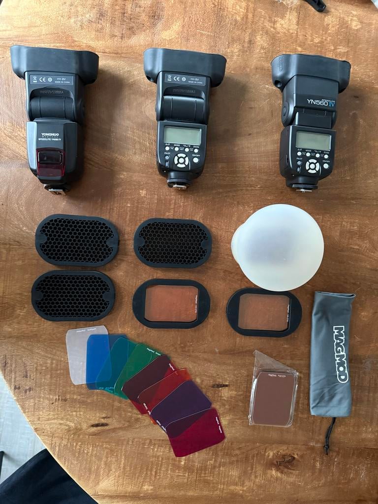 Compleet Flitsset: Yongnuo, MagMod, Falcon Eyes & Accessoire, Ophalen, Gebruikt, Overige merken, Kantelbaar