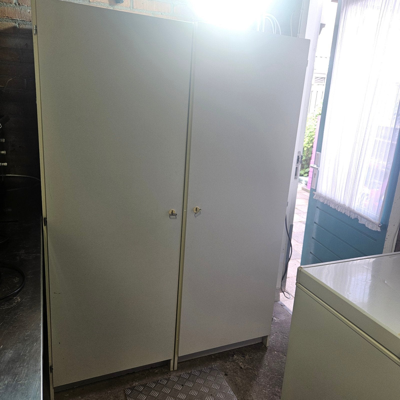 Witte opbergkast met planken, Functioneel, Praktisch, 150 tot 200 cm, 25 tot 50 cm, Overige houtsoorten