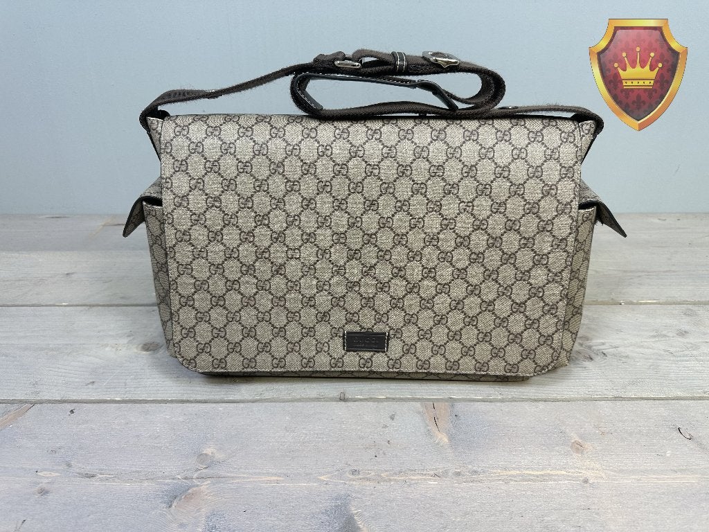Gucci Kids GG Supreme 211131 Luiertas Beige/Ebony, Verzorgingstas, Gebruikt, Gucci, Schoudertas functie