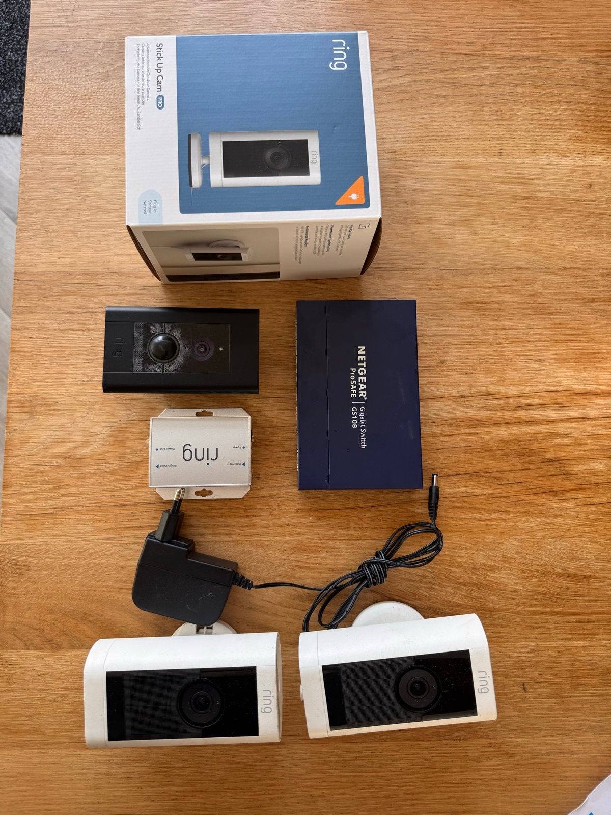 Ring Beveiligingsset: 4x Stick Up Cam, Video Doorbell Elite, Ophalen of Verzenden, Gebruikt, Buitencamera