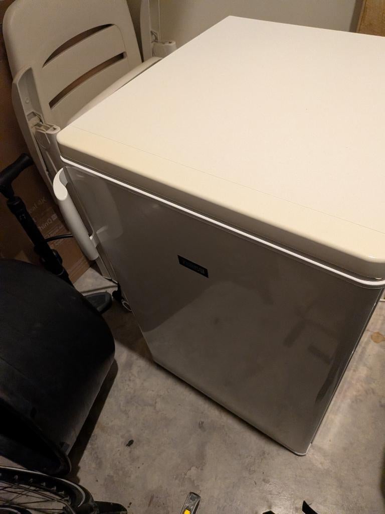 Tafelmodel koelkast, 150 tot 200 liter, 45 tot 60 cm, Ophalen, 85 tot 120 cm