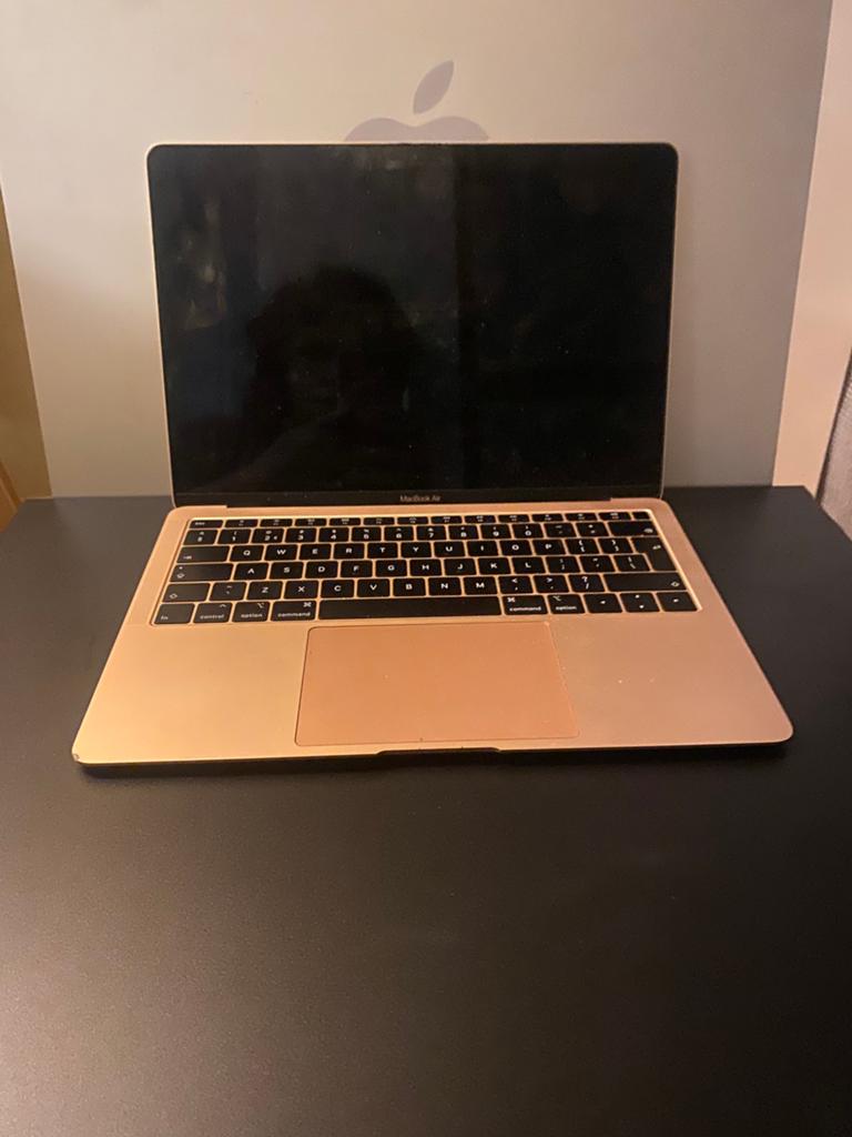 A1932 defect, Computers en Software, 2 tot 3 Ghz, Qwerty, 8 GB, 13 inch