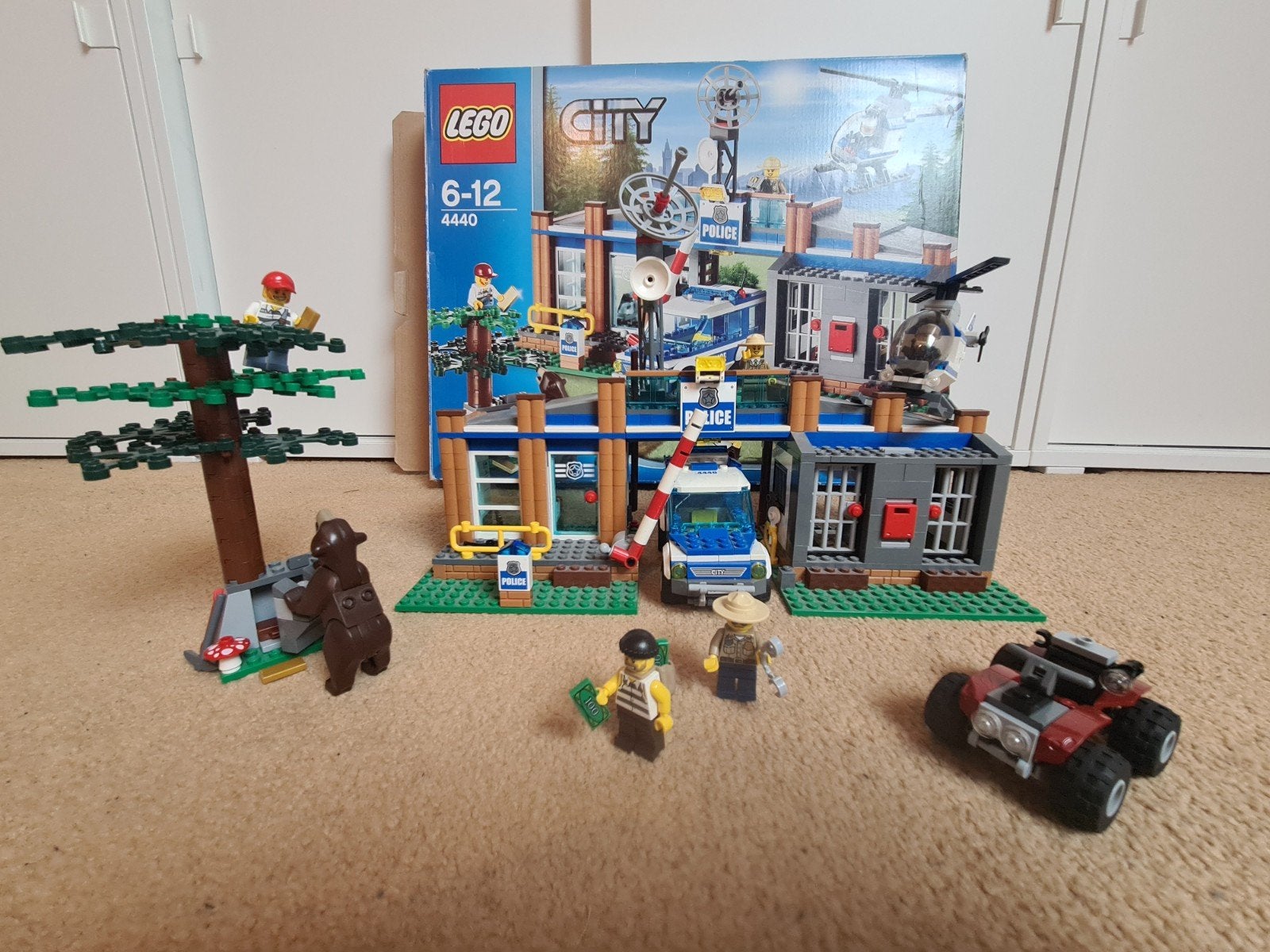 Lego City 4440  Bospolitiebureau, Kinderen en Baby's, Speelgoed | Duplo en Lego, Ophalen of Verzenden, Zo goed als nieuw