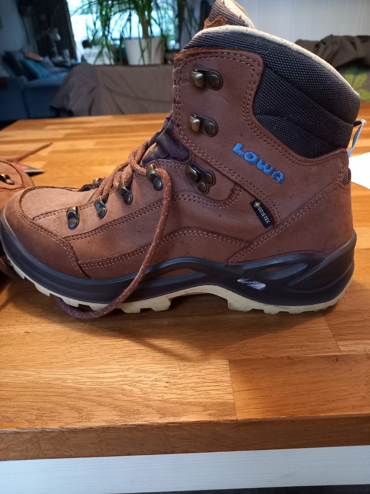 Lowa  renegade schoenen maat 40, Ophalen of Verzenden, Zo goed als nieuw, Schoenen