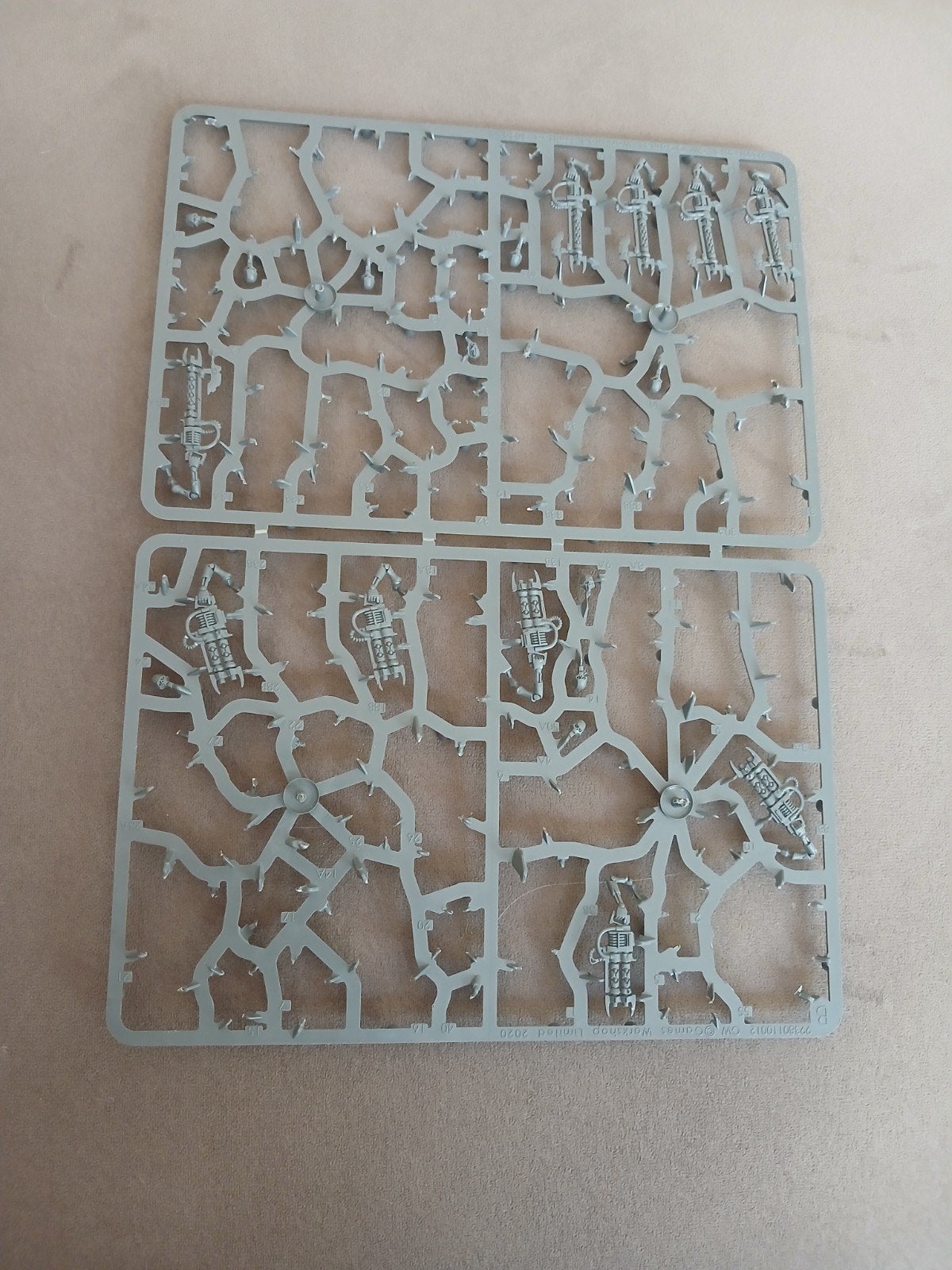 warhammer necron warriors 40k rest sprue guns zie foto prijs, Ophalen of Verzenden, Warhammer