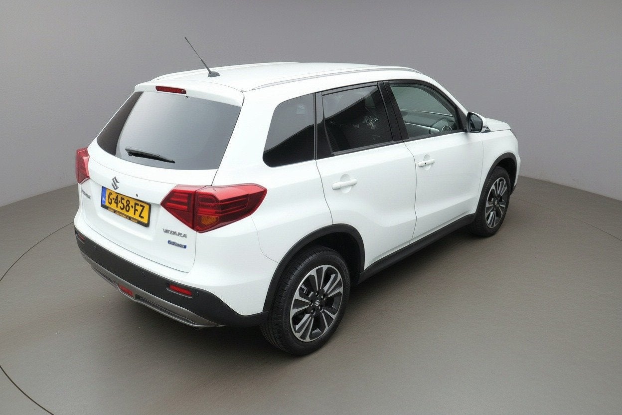 Foto 3 van Suzuki VITARA 1.4 Boosterjet Style Smart Hybrid