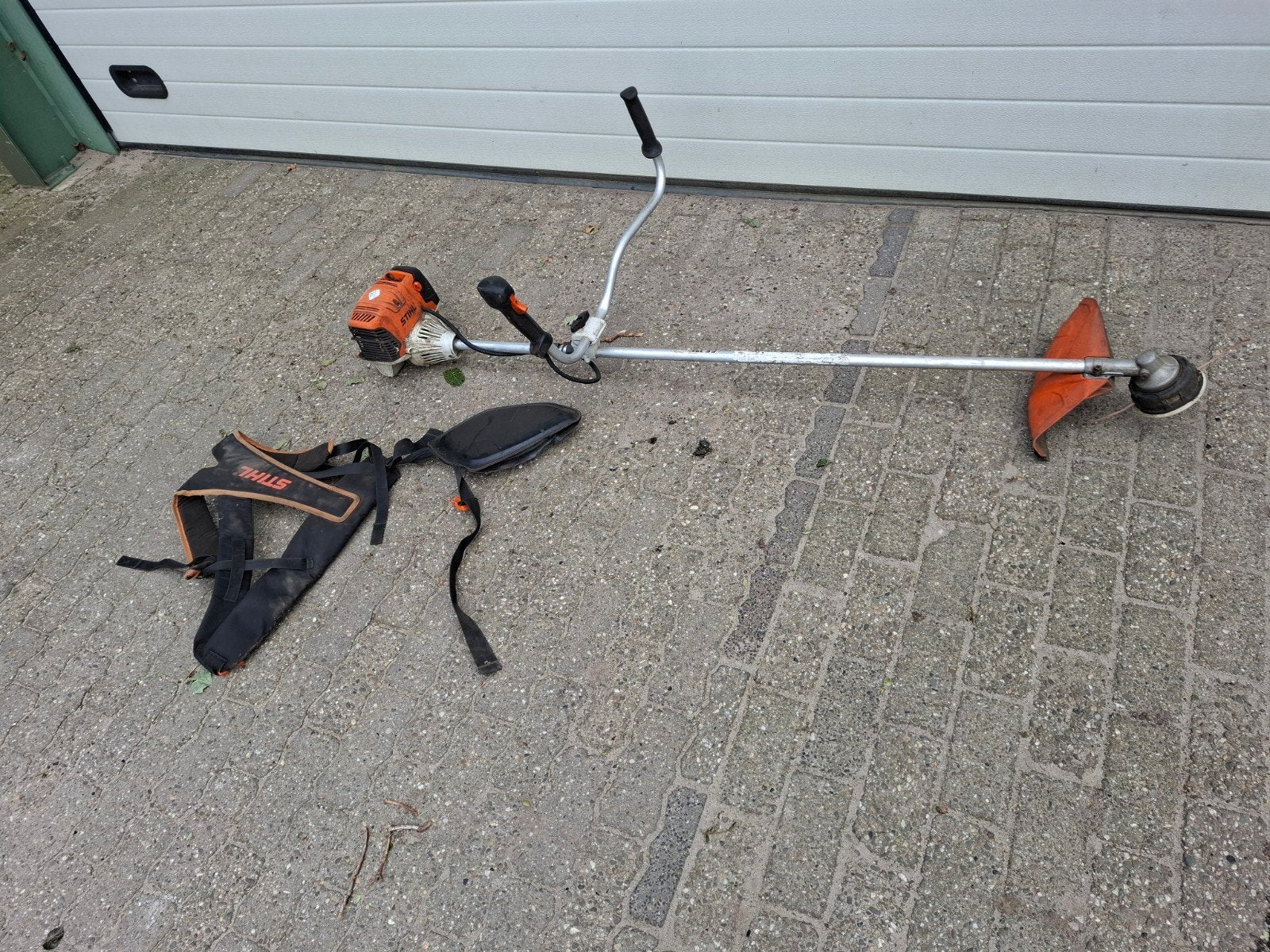 Stihl FS 131 Bosmaaier met draagvest - Benzine, Tuin en Terras, Ophalen, Gebruikt, Benzine, Stihl
