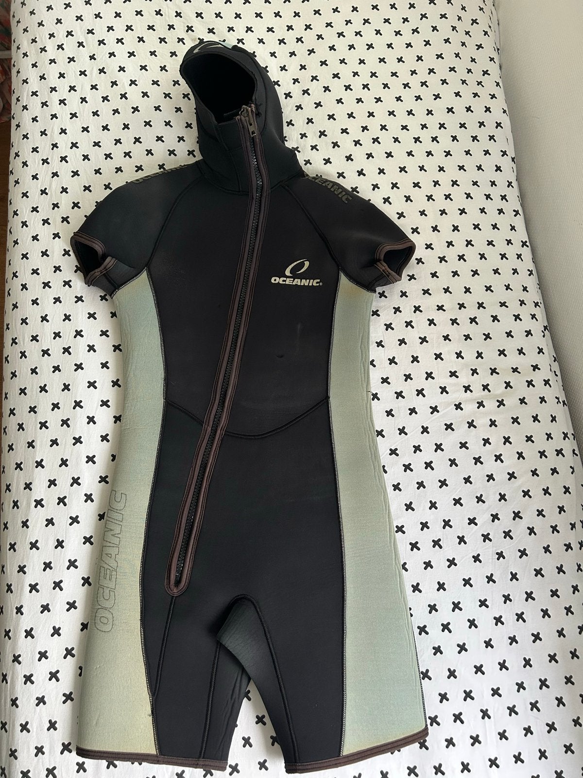 Oceanic Shorty Wetsuit met capuchon mt 52, Watersport en Boten, Watersportkleding, Ophalen of Verzenden, Gebruikt, Heer, Wetsuit