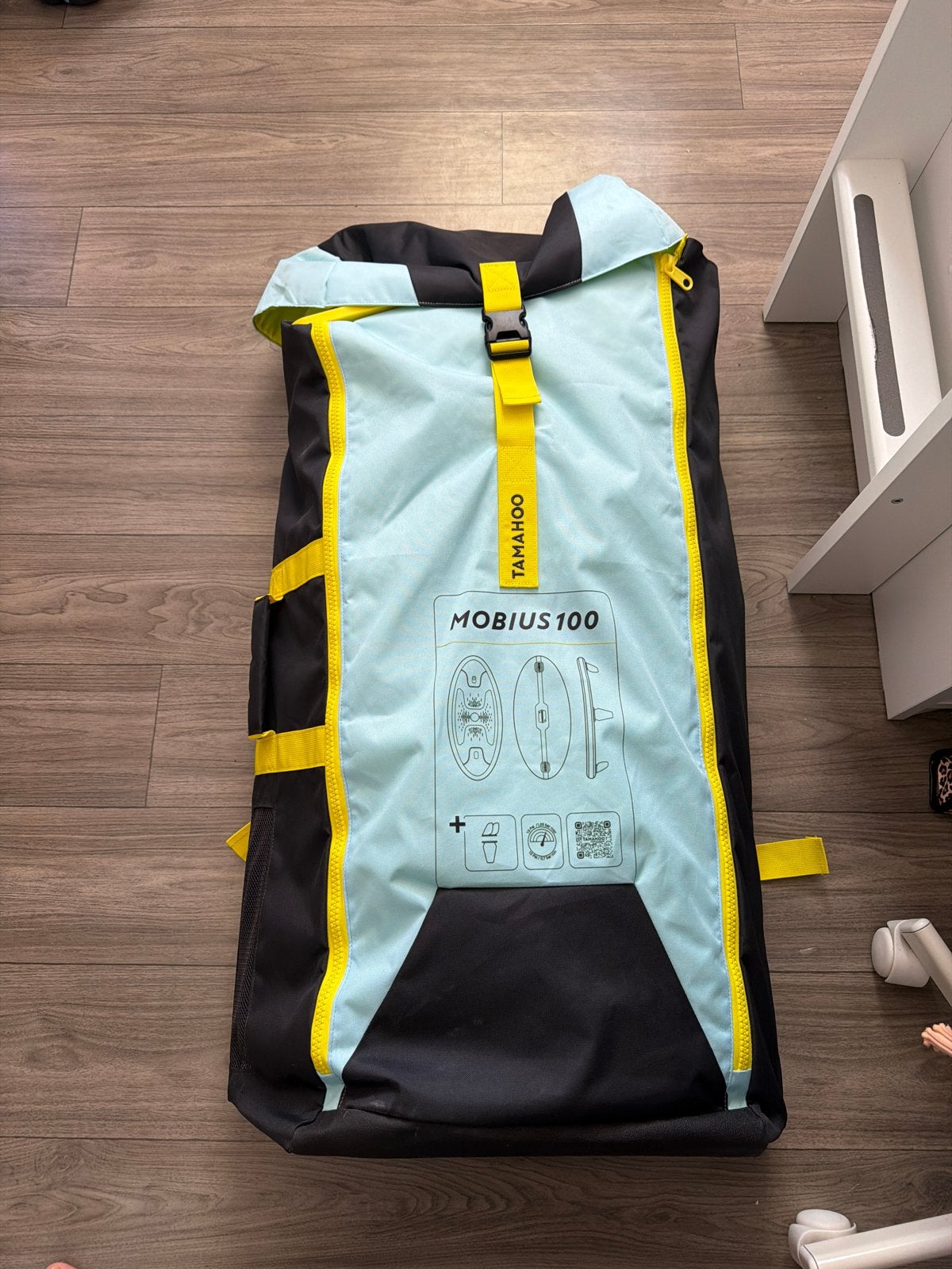 Opblaasbaar surfplank Mobius 100 met vinnen en tas, Watersport en Boten, Windsurfen, Ophalen, Gebruikt