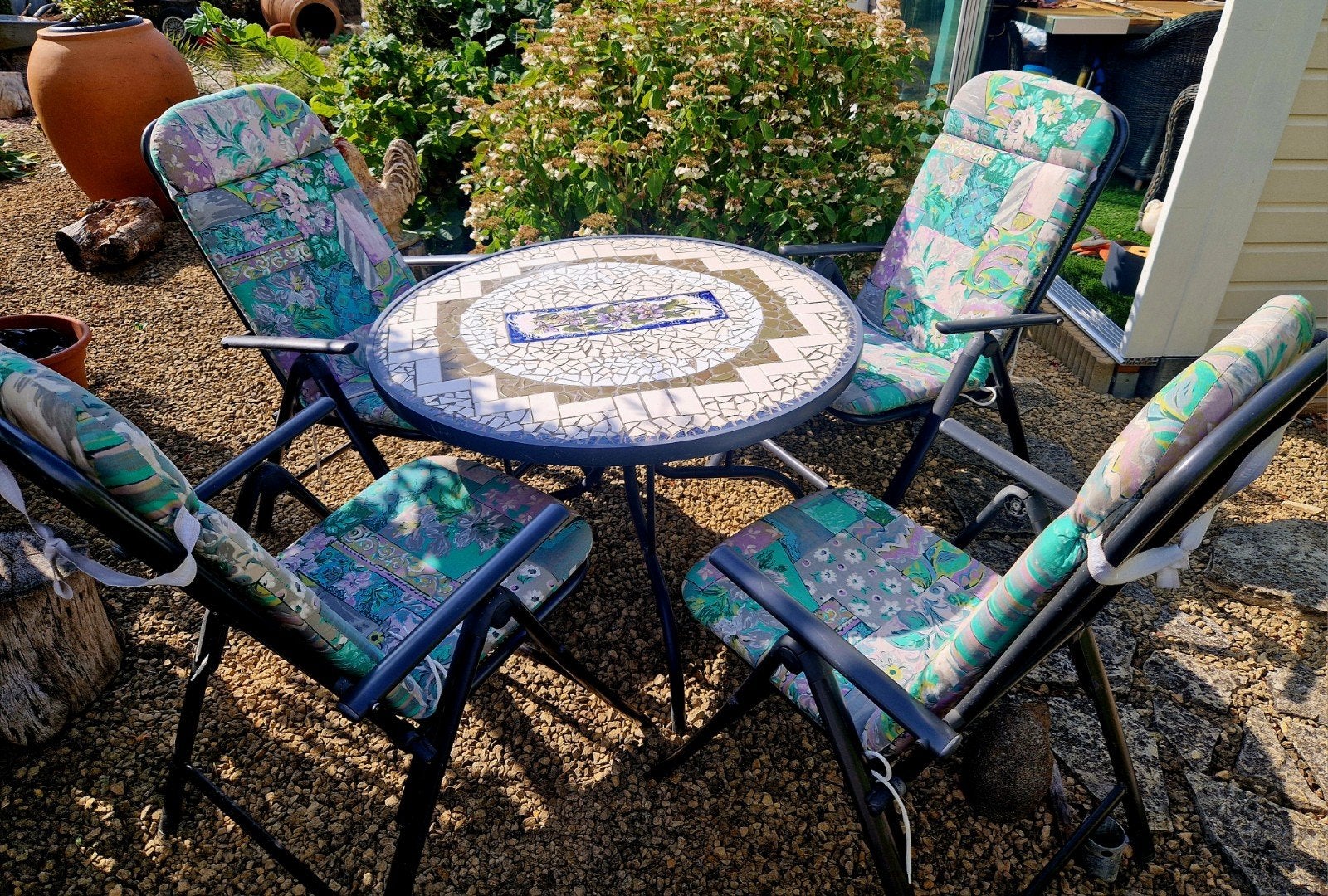 Tuinset: 4 metalen stoelen met mozaïek tafel, Tuin en Terras, Ophalen, Gebruikt, Tuinset, Eettafel