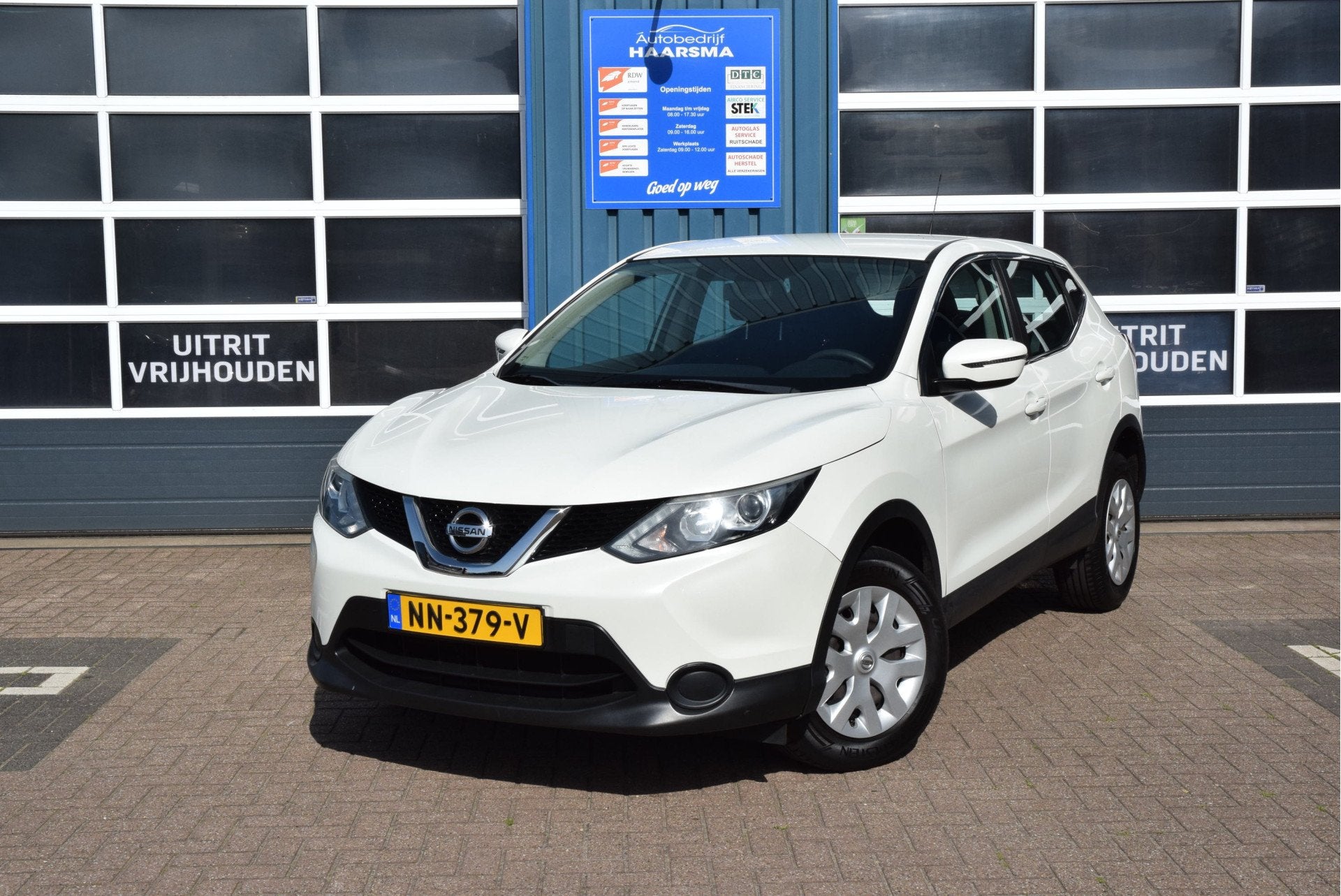 Nissan QASHQAI 1.2 Visia Navi Airco Cruis-control (bj 2017), Auto's, Voorwielaandrijving, Dealer onderhouden, Stof, 4 cilinders