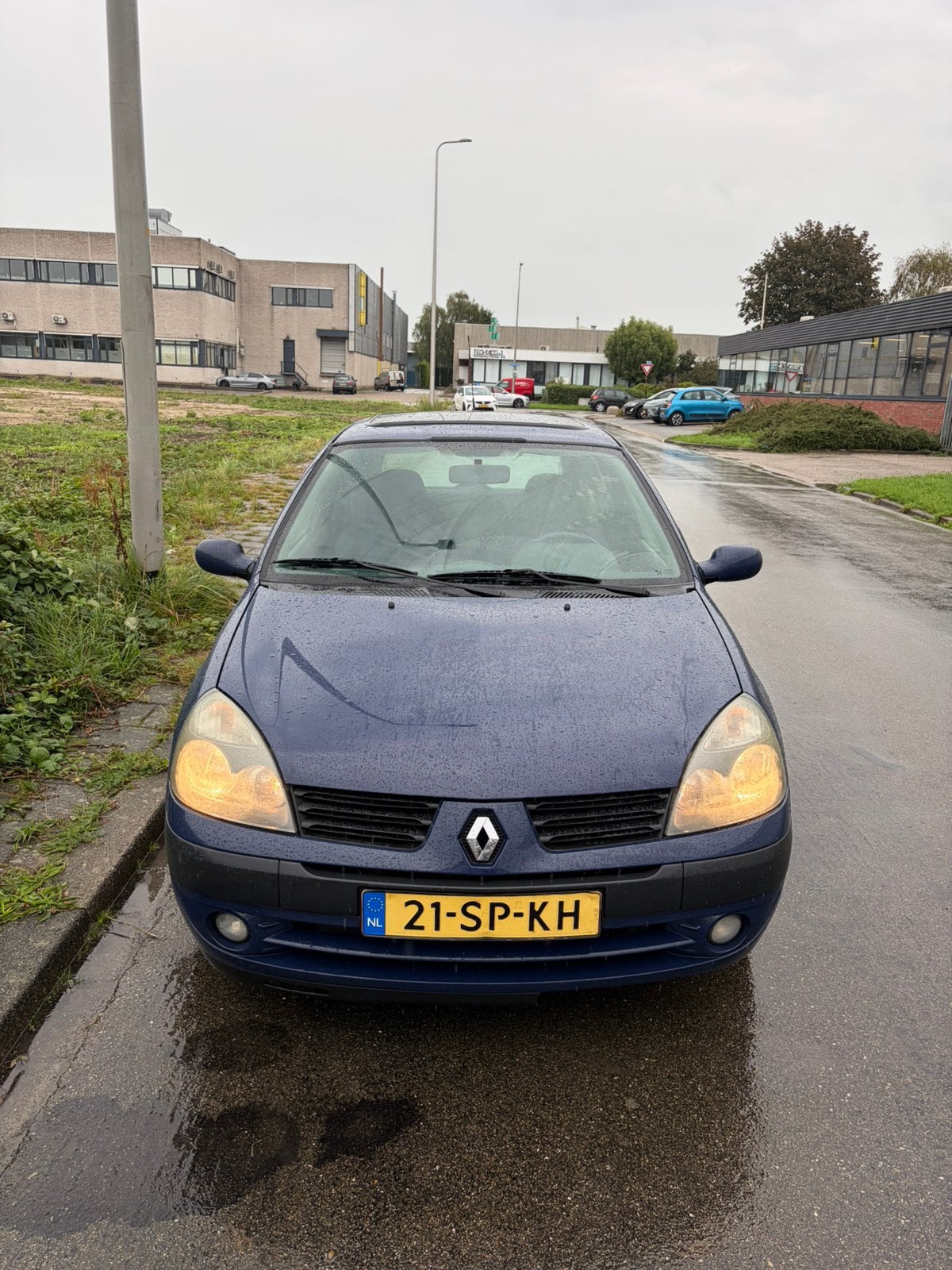 Renault Clio 1.2 RN 3DR 2006 Blauw, Auto's, Voorwielaandrijving, 31 €/maand, 4 cilinders, Origineel Nederlands