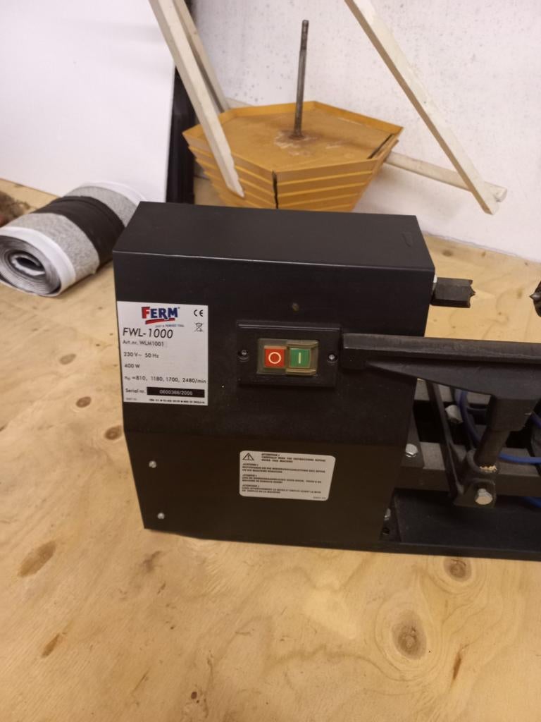 FERM FWL-1000 Houtdraaibank met Beitelset, Ophalen