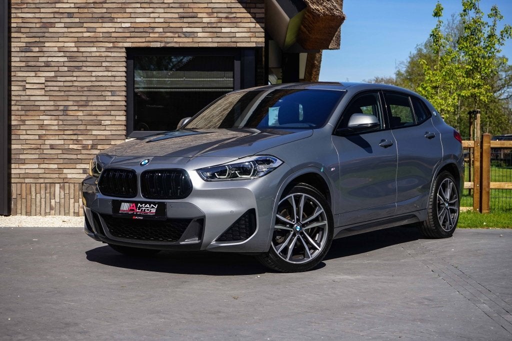 BMW X2 sDrive 18i M-Sport shadow-line 136PK (bj 2022), Automaat, Gebruikt, Euro 6, Met garantie (alle)