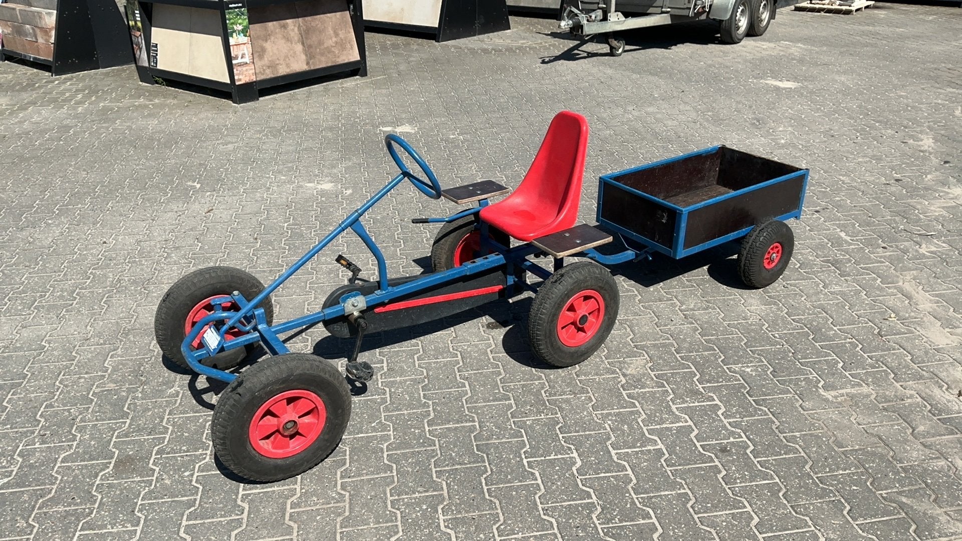 Berg skelter met kiepaanhanger, Ophalen, Gebruikt, Berg, Met kar of aanhanger
