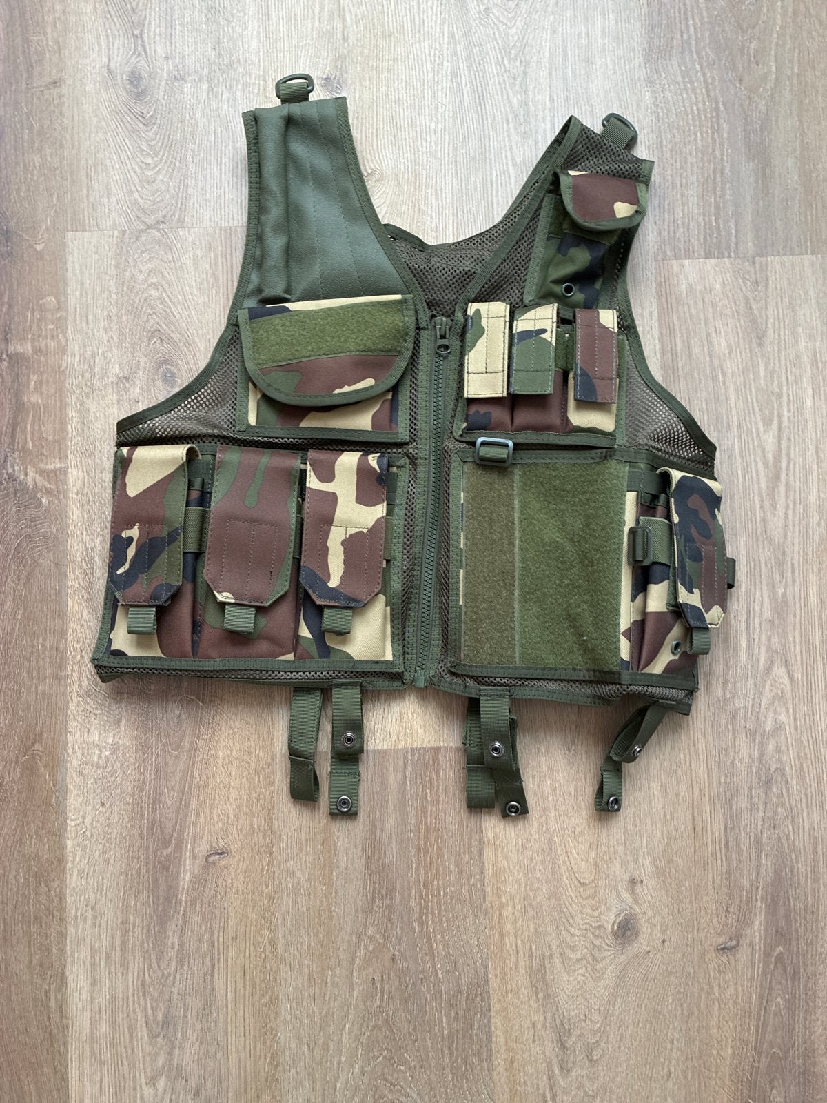 Tactisch Vest Camouflage - Militair Stijl - Schietvest, Ophalen of Verzenden, Overige soorten, Overige gebieden, Kleding of Schoenen