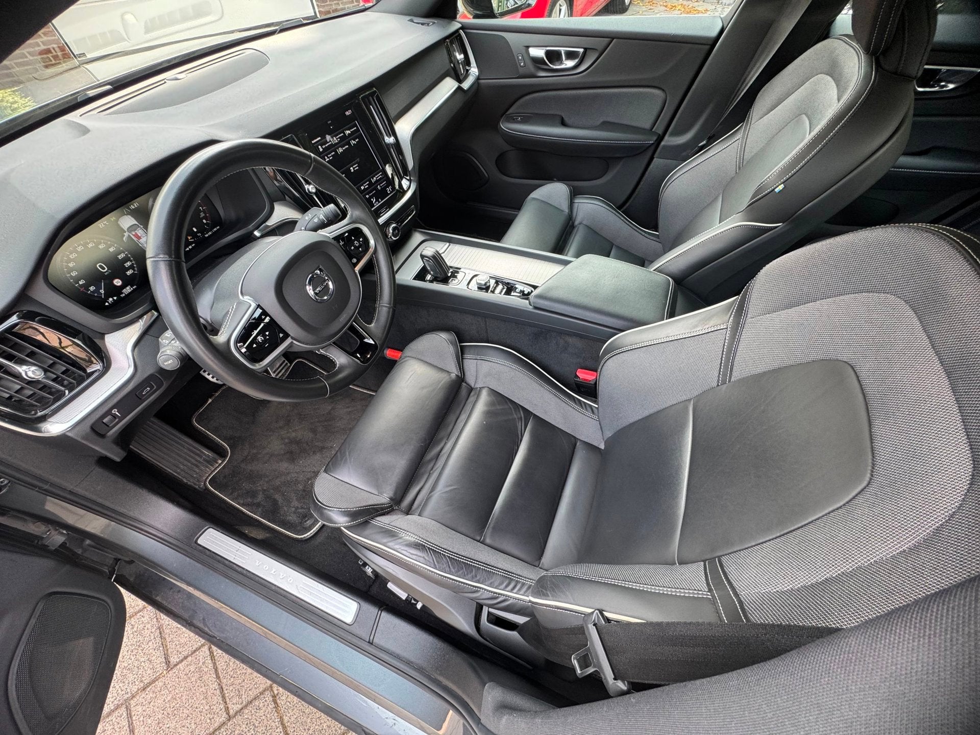 Volvo S60 2.0 B3 R-Design|Sportstoel|Camera|Memory|, Auto's, Dealer onderhouden, 4 cilinders, 1969 cc, S60
