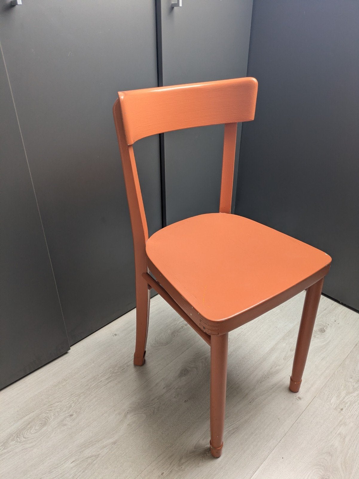 Roze geverfde stoel, Huis en Inrichting, Stoelen, Ophalen, Gebruikt, Overige kleuren, Vintage, Speels