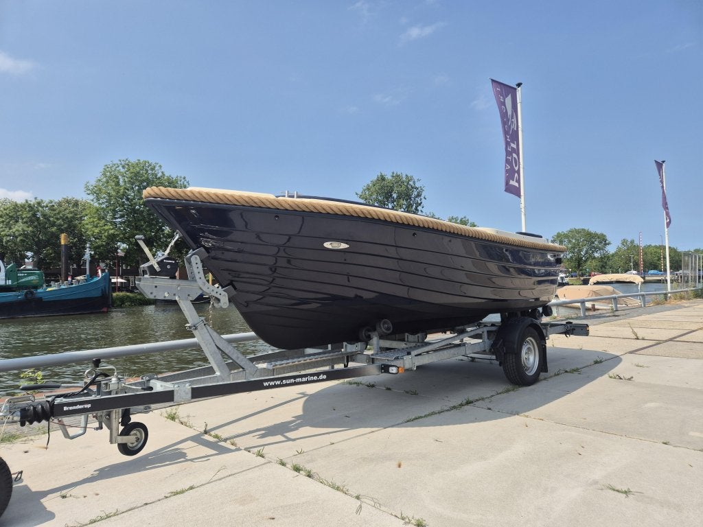 OUD HUIJZER 575 LUXURY (2012) + SUZUKI 20 PK 4 TAKT (2018), Watersport en Boten, Niet ingevuld, Overige typen, Niet ingevuld, 0 cm