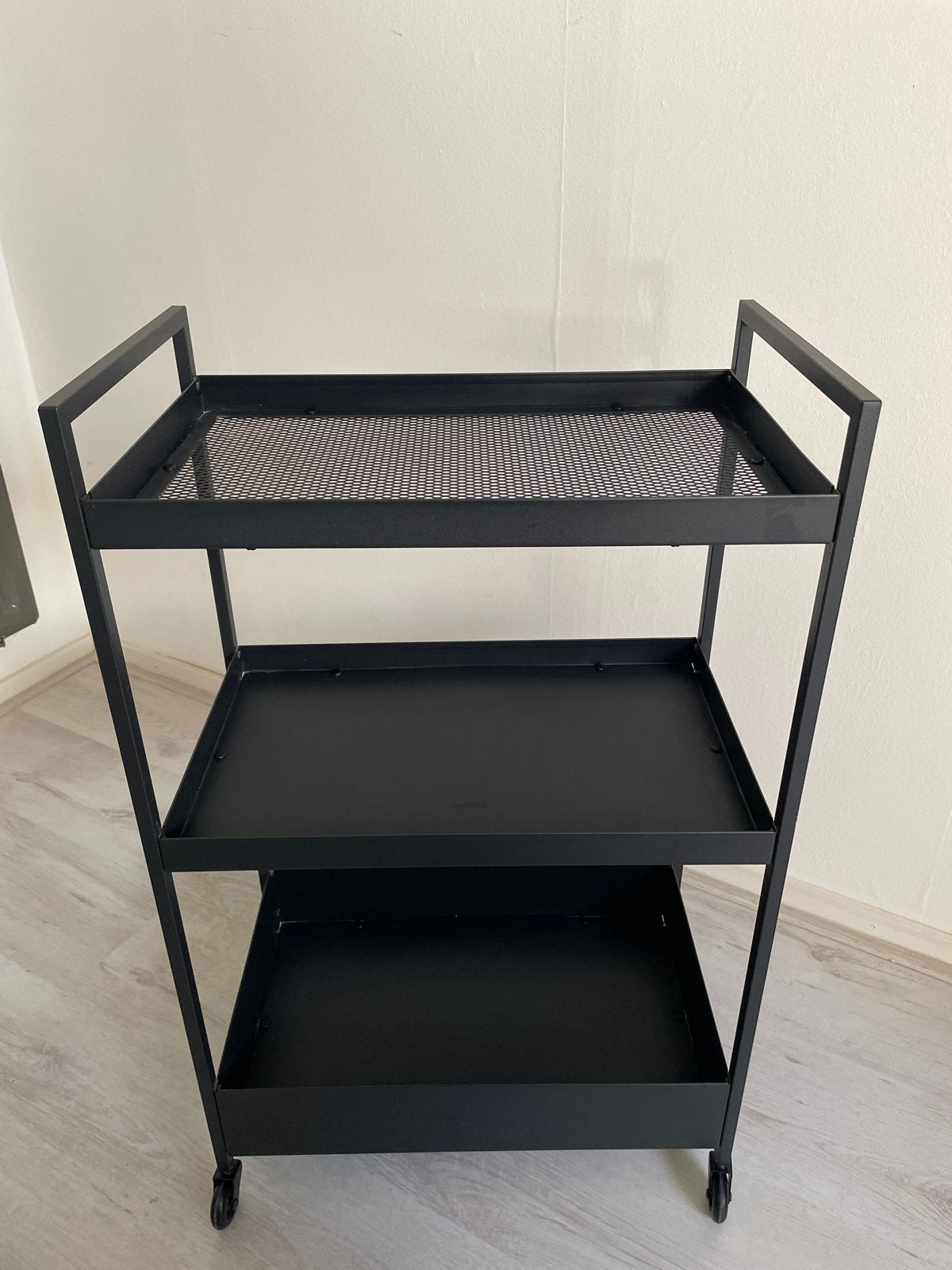 Zwart metalen trolley met 3 planken en wielen, Ophalen, Gebruikt