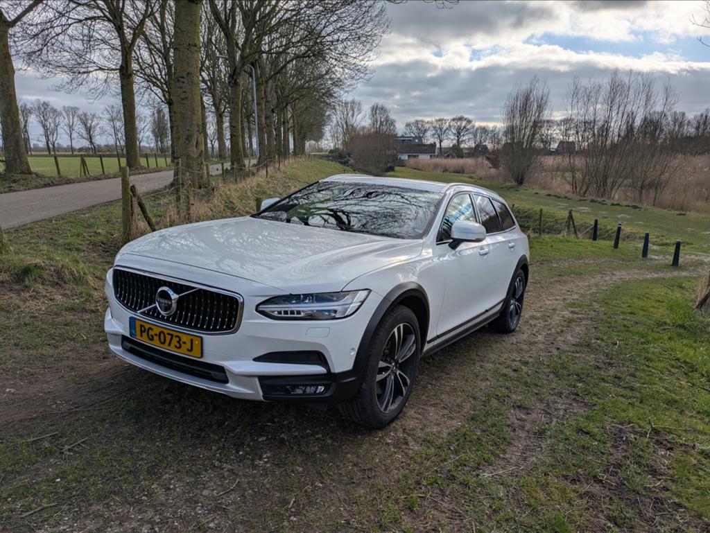 Volvo V90 cross country T5 awd B&W pano massage dealerond., Automaat, V90, Zwart, 1969 cc