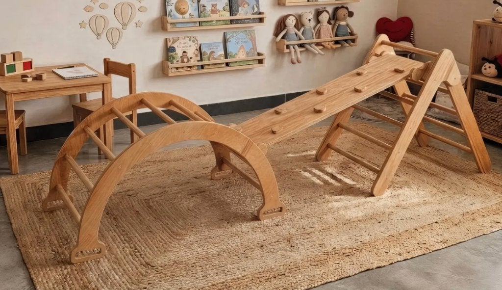 Houten klimrek met glijbaan en boog Pikler Montessori, Kinderen en Baby's, Speelgoed | Houten speelgoed, Ophalen, Zo goed als nieuw